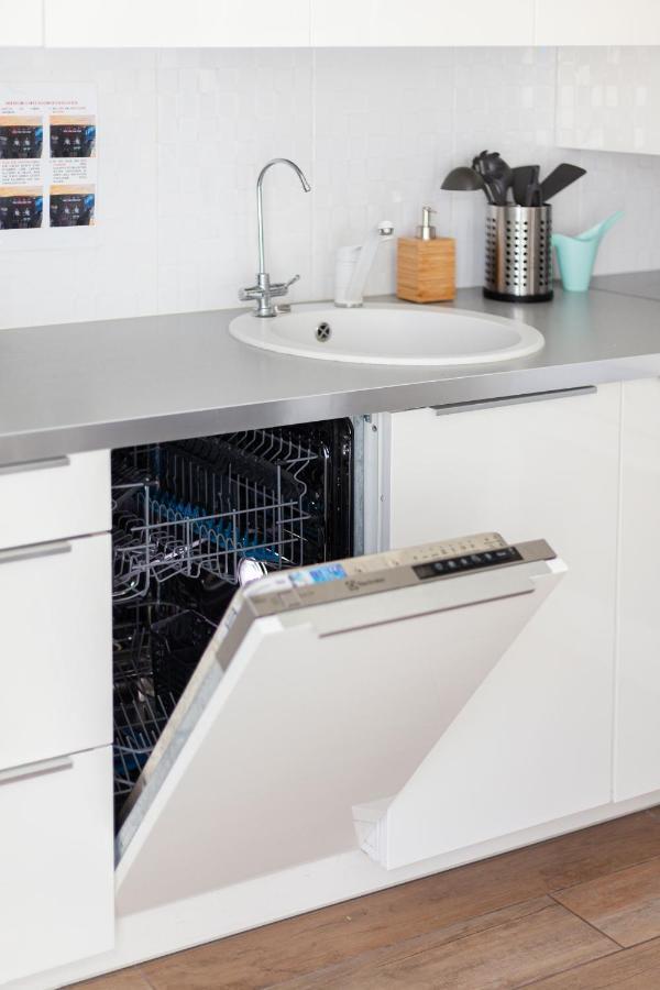 3 Bedroom Apartment 24H Self Check In, Free Parking, Ac, Fireplace Вильнюс Экстерьер фото