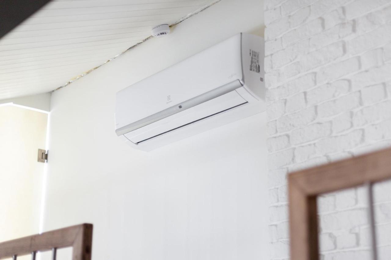 3 Bedroom Apartment 24H Self Check In, Free Parking, Ac, Fireplace Вильнюс Экстерьер фото