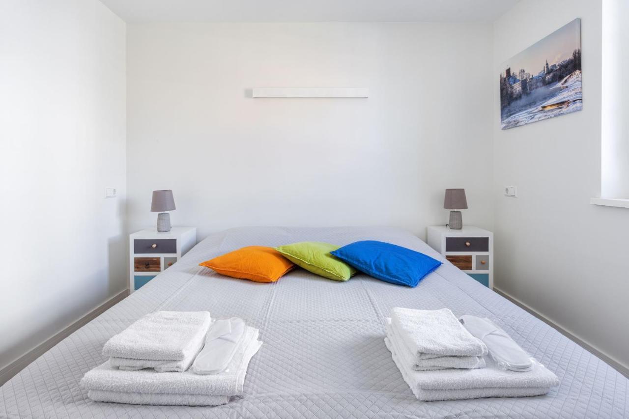 3 Bedroom Apartment 24H Self Check In, Free Parking, Ac, Fireplace Вильнюс Экстерьер фото